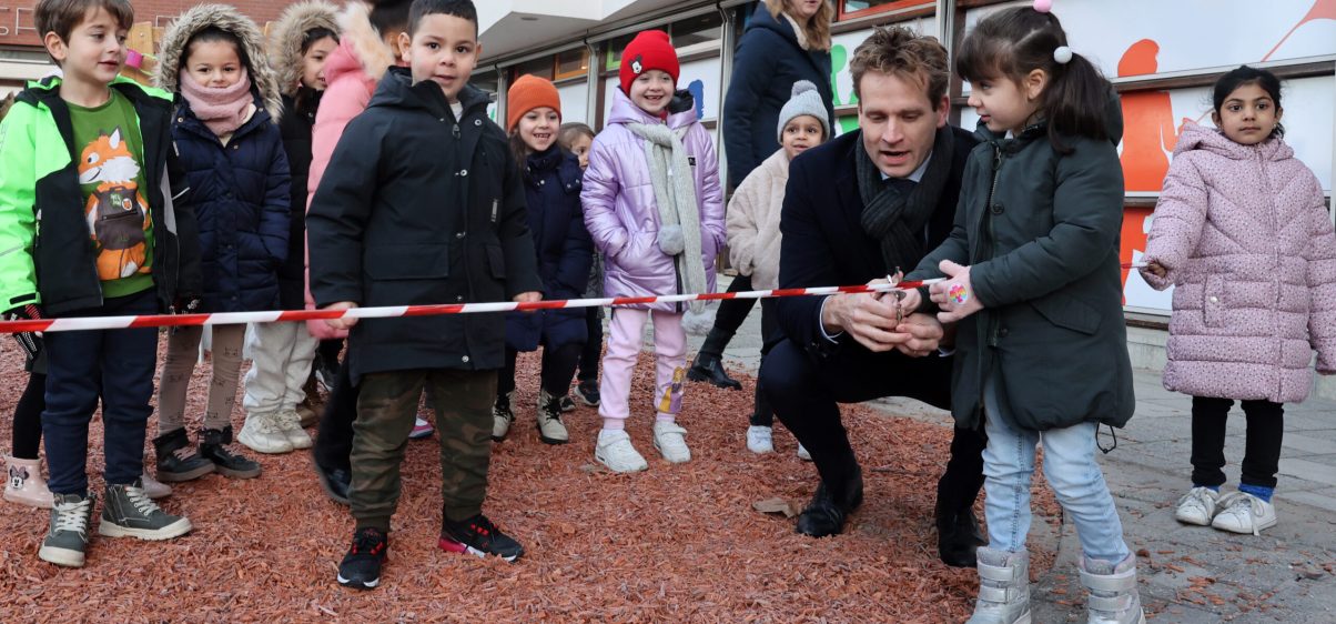 opening van een vergroend schoolplein